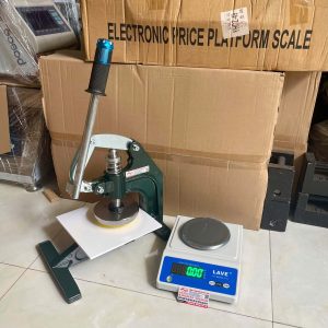 Cân Cắt Mẫu Vải Kèm Dao Cắt Vải